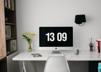 Calm and relaxing home office room